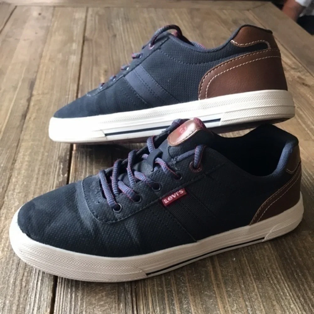 Levis levi’s sneakers
